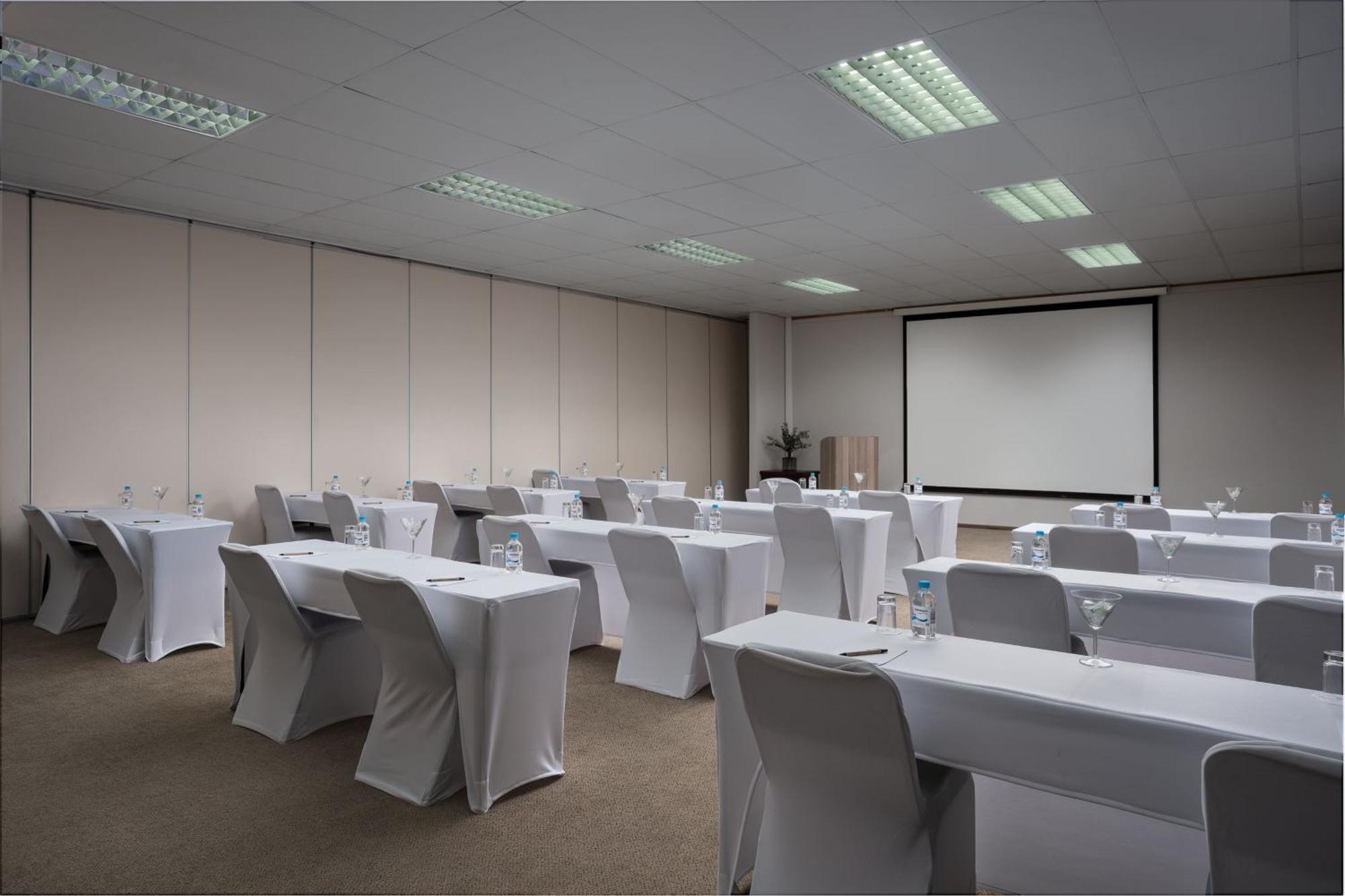 Protea Hotel By Marriott Walvis Bay Indongo Екстер'єр фото