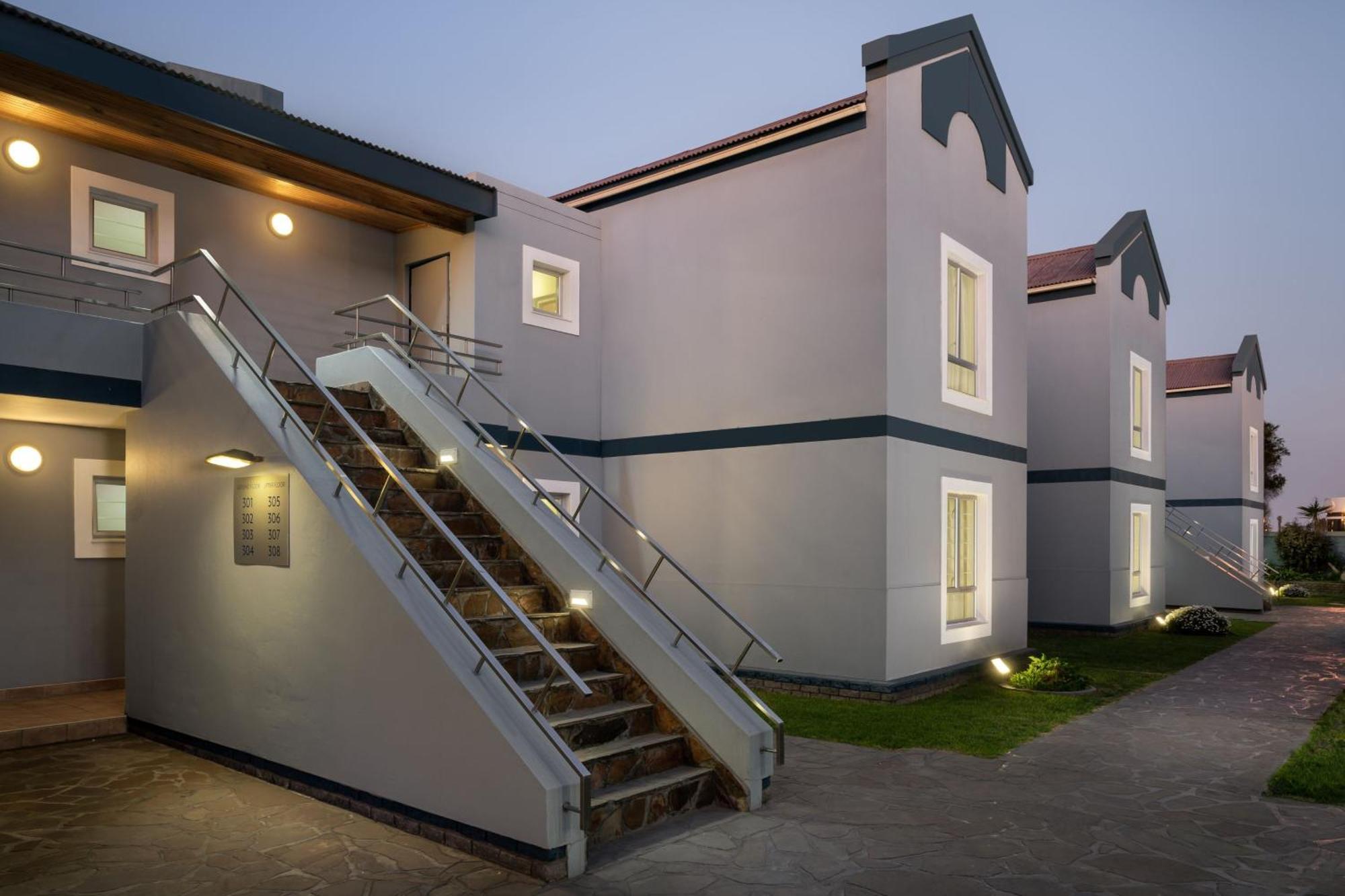 Protea Hotel By Marriott Walvis Bay Indongo Екстер'єр фото