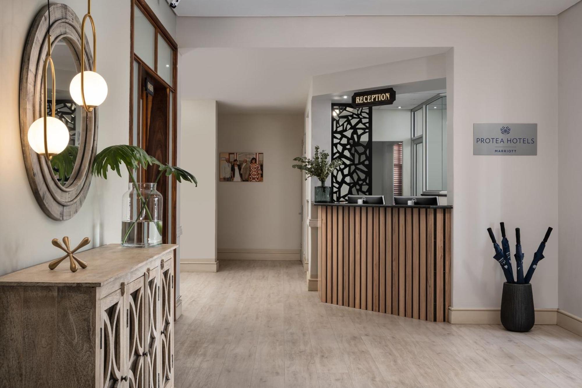 Protea Hotel By Marriott Walvis Bay Indongo Екстер'єр фото