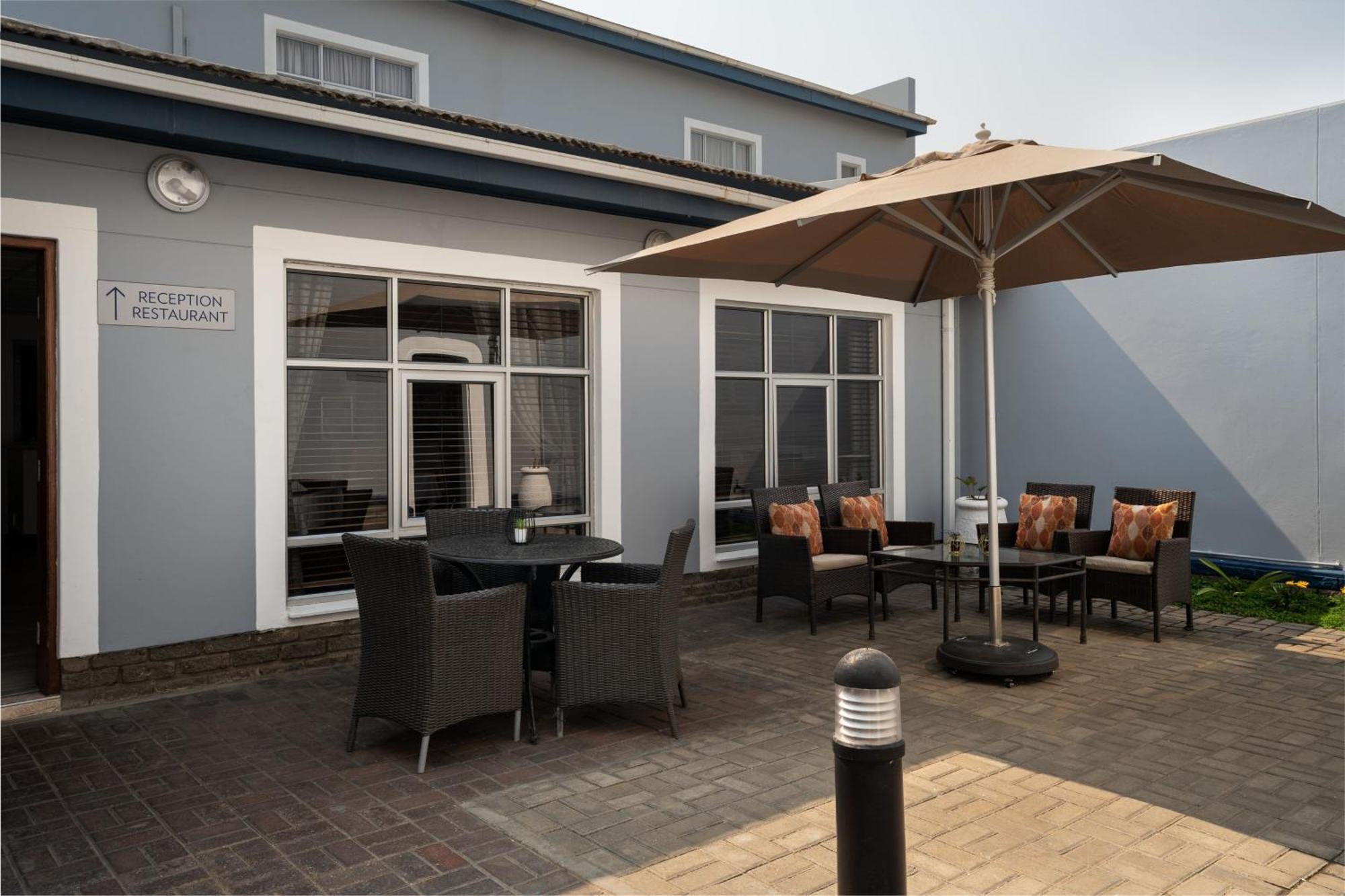 Protea Hotel By Marriott Walvis Bay Indongo Екстер'єр фото